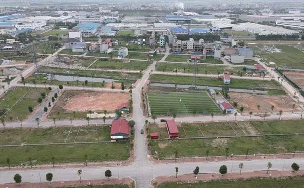 Đề xuất “lấp khoảng trống” giao dịch đất nền ngoài dự án
