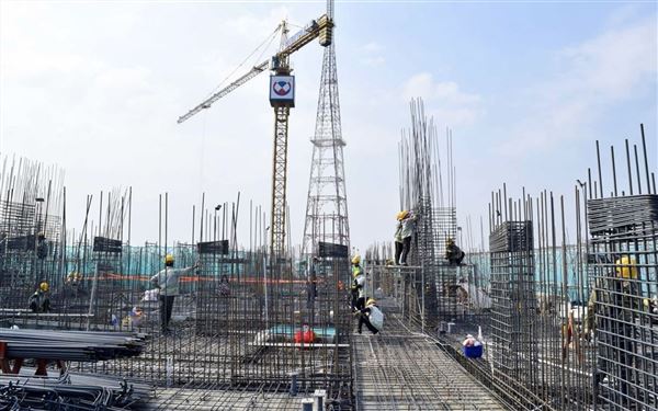 Ngành xây dựng đối mặt áp lực kép về đơn giá và nhân lực