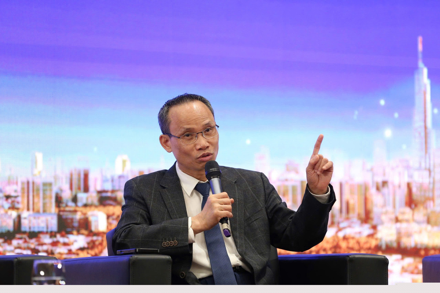 Chuy&ecirc;n gia Cấn Văn Lực.